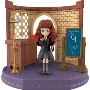 Figura kiegészítő Harry Potter Varázslatok osztályterme Hermione figurával