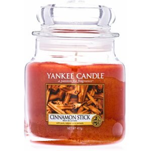 Gyertya YANKEE CANDLE Classic Cinnamon Stick közepes méretű, 411 gramm