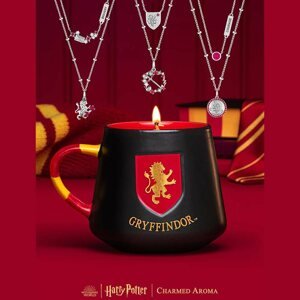 Gyertya Charmed Aroma Harry Potter Gryffindor - 326 g + nyaklánc 1 db